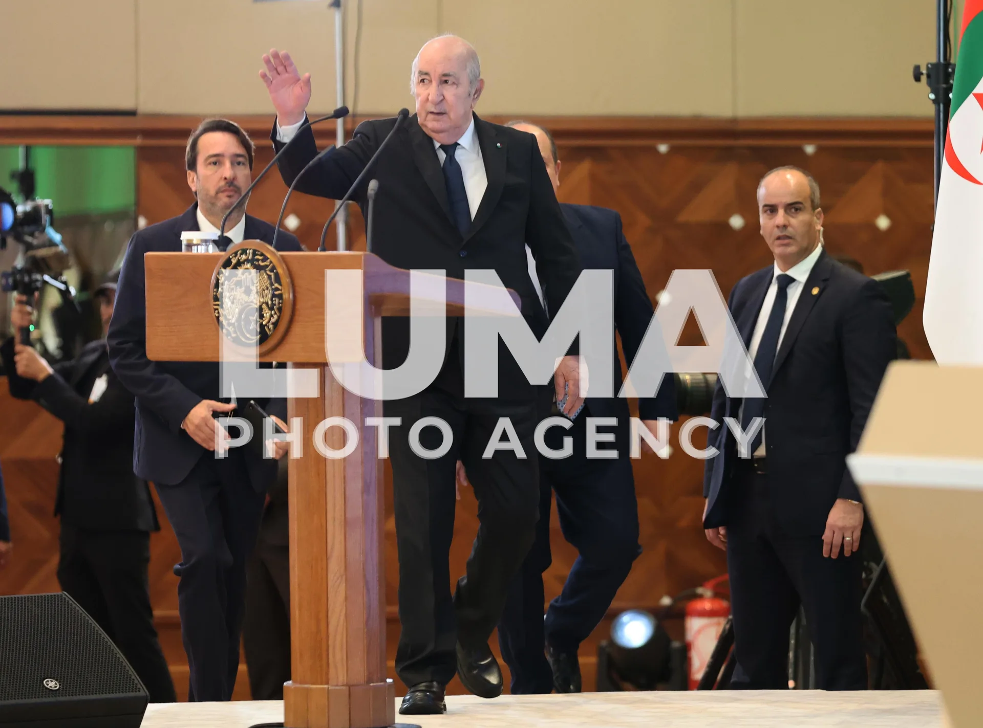 Tebboune rencontre les opérateurs économiques au CIC