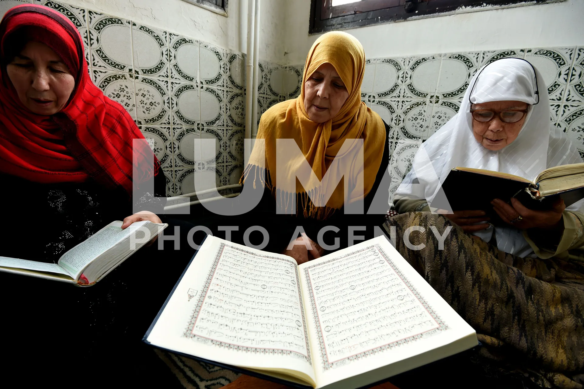 الجزائر - المرأة - الدين