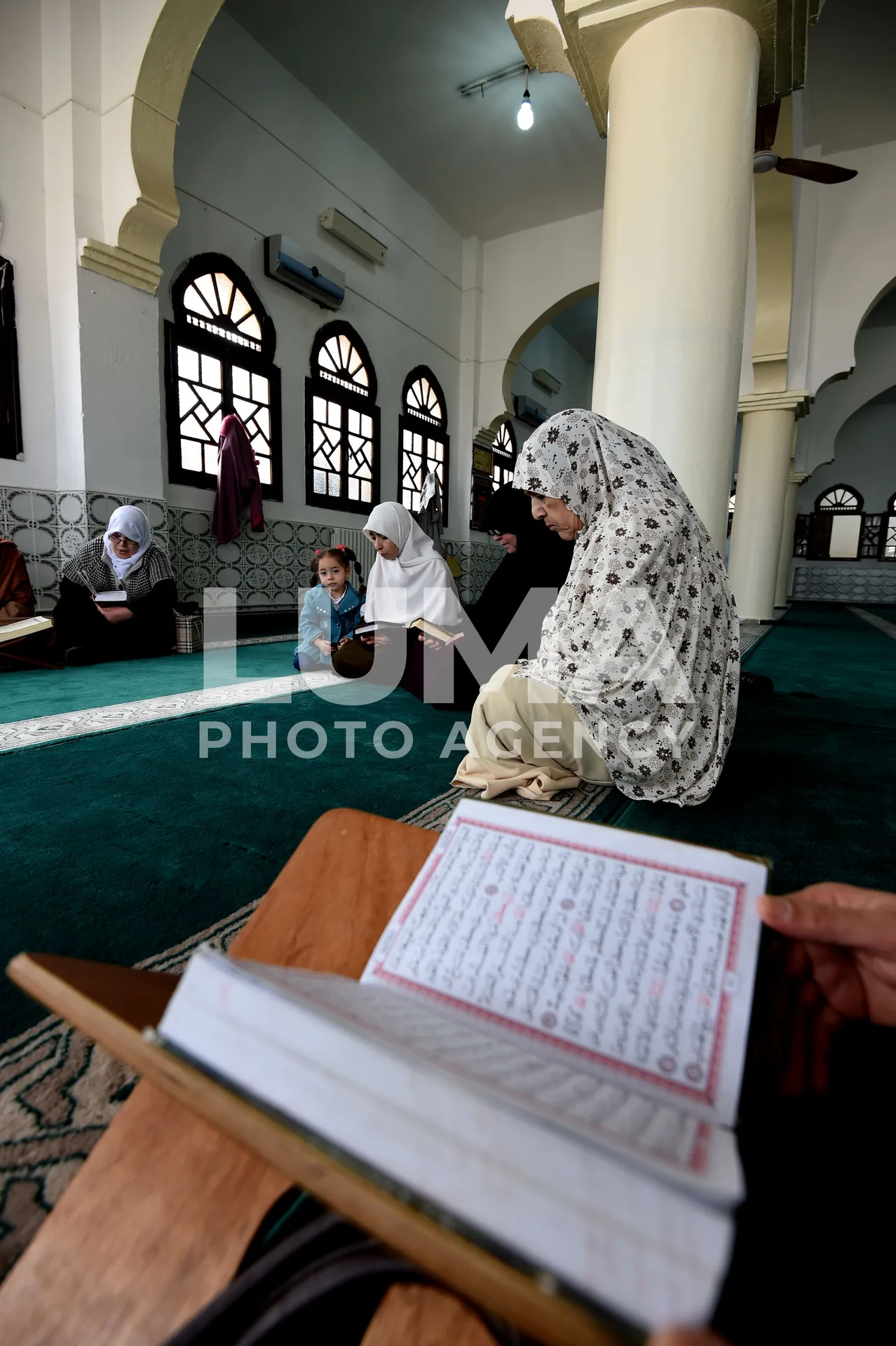 الجزائر - المرأة - الدين