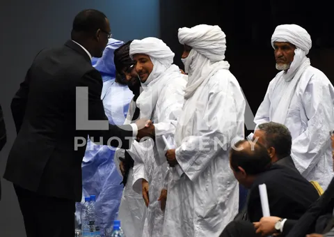 التوقيع بالأحرف الأولى على اتفاق السلم والمصالحة بين الحكومة والجماعات المسلحة المالية