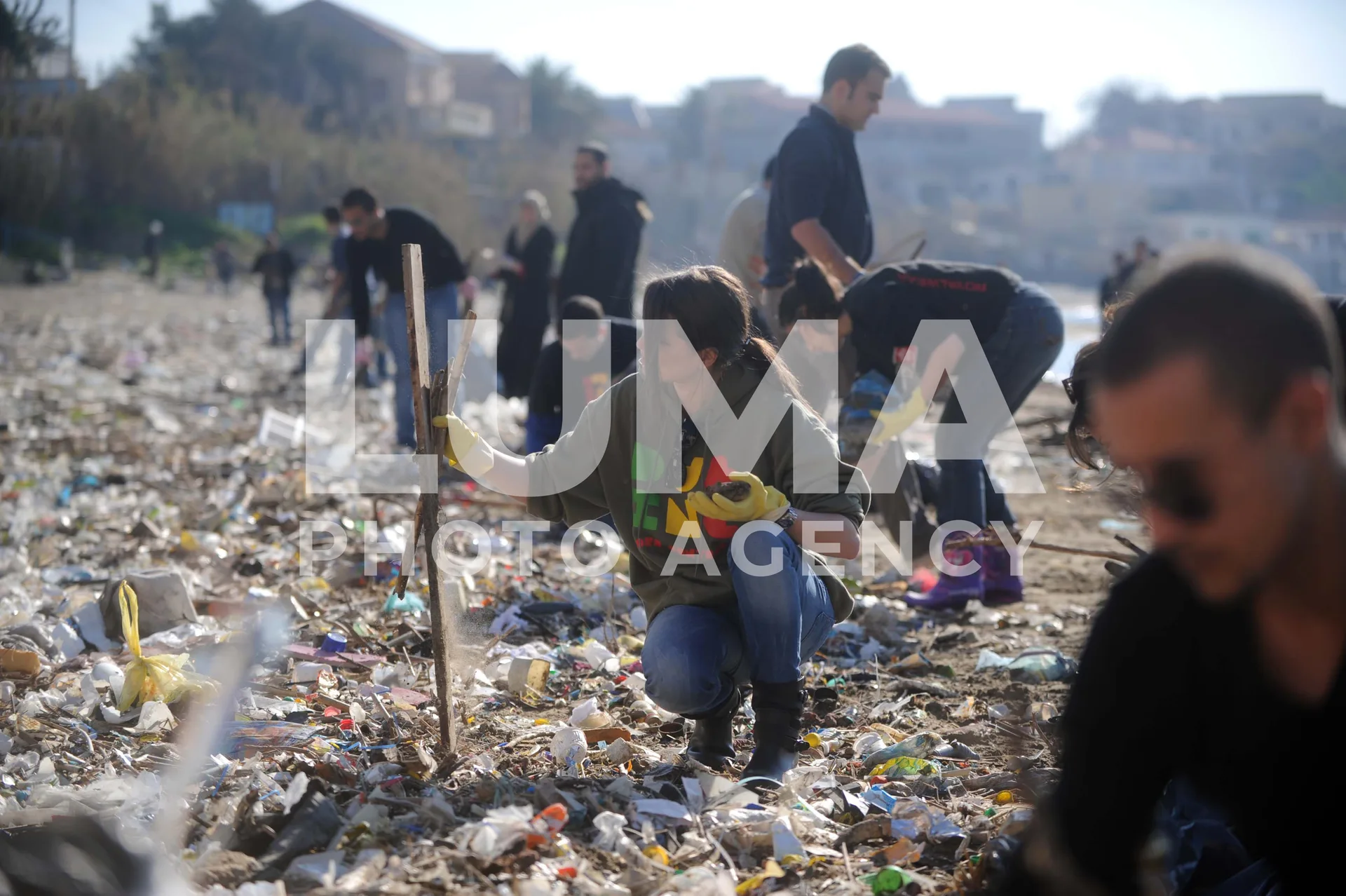 Beach clean-up in Tamenfoust