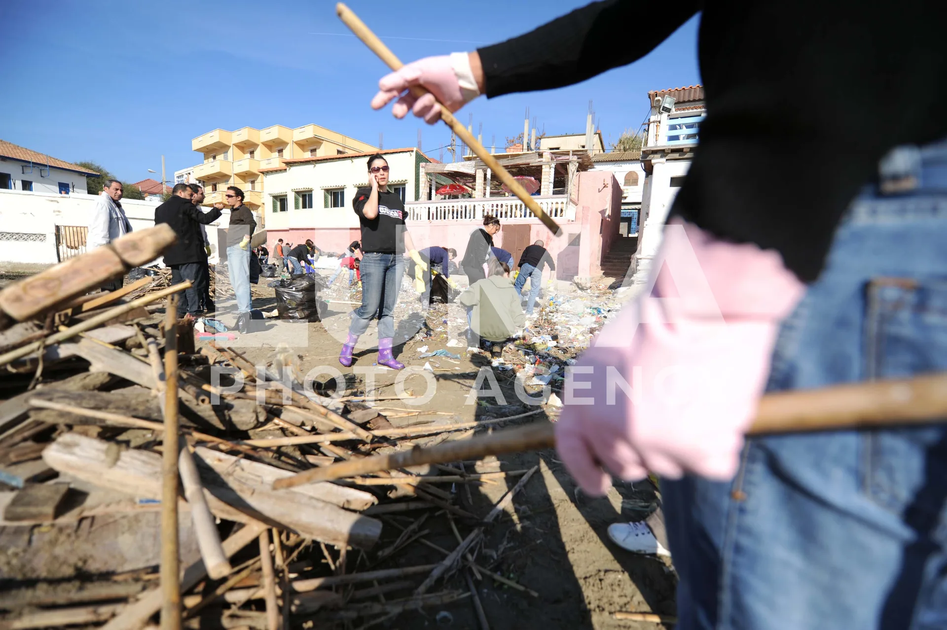 Beach clean-up in Tamenfoust