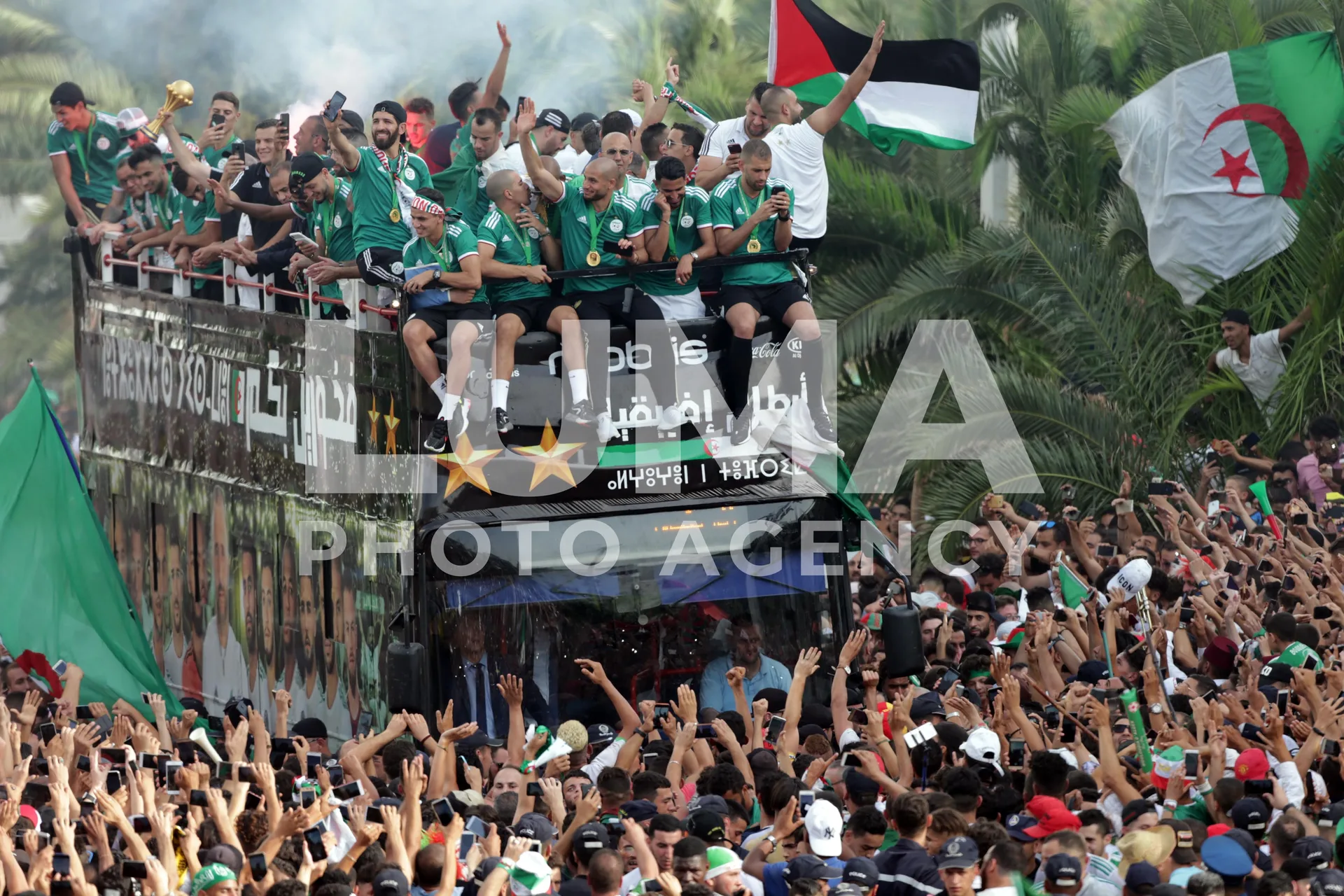 عودة الأبطال إلى الجزائر العاصمة