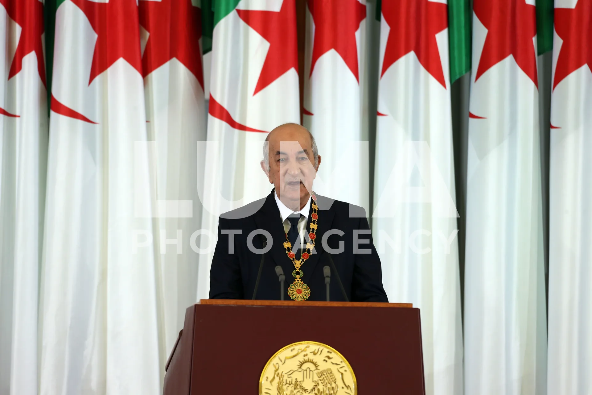 عبد المجيد تبون وعبد القادر بن صالح بقصر الأمم