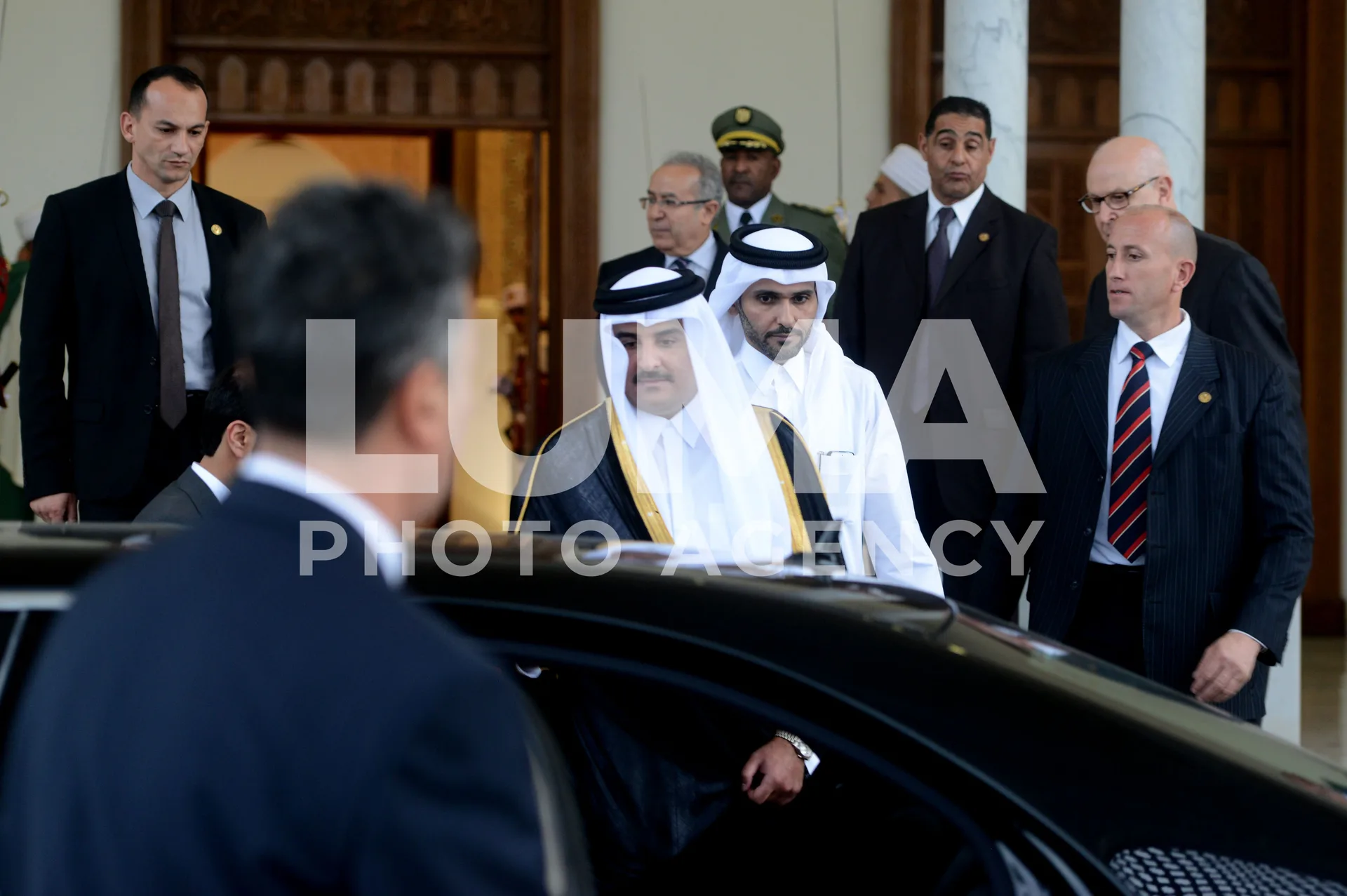الجزائر – الجزائر العاصمة – عبد القادر بن صالح يستقبل أمير قطر