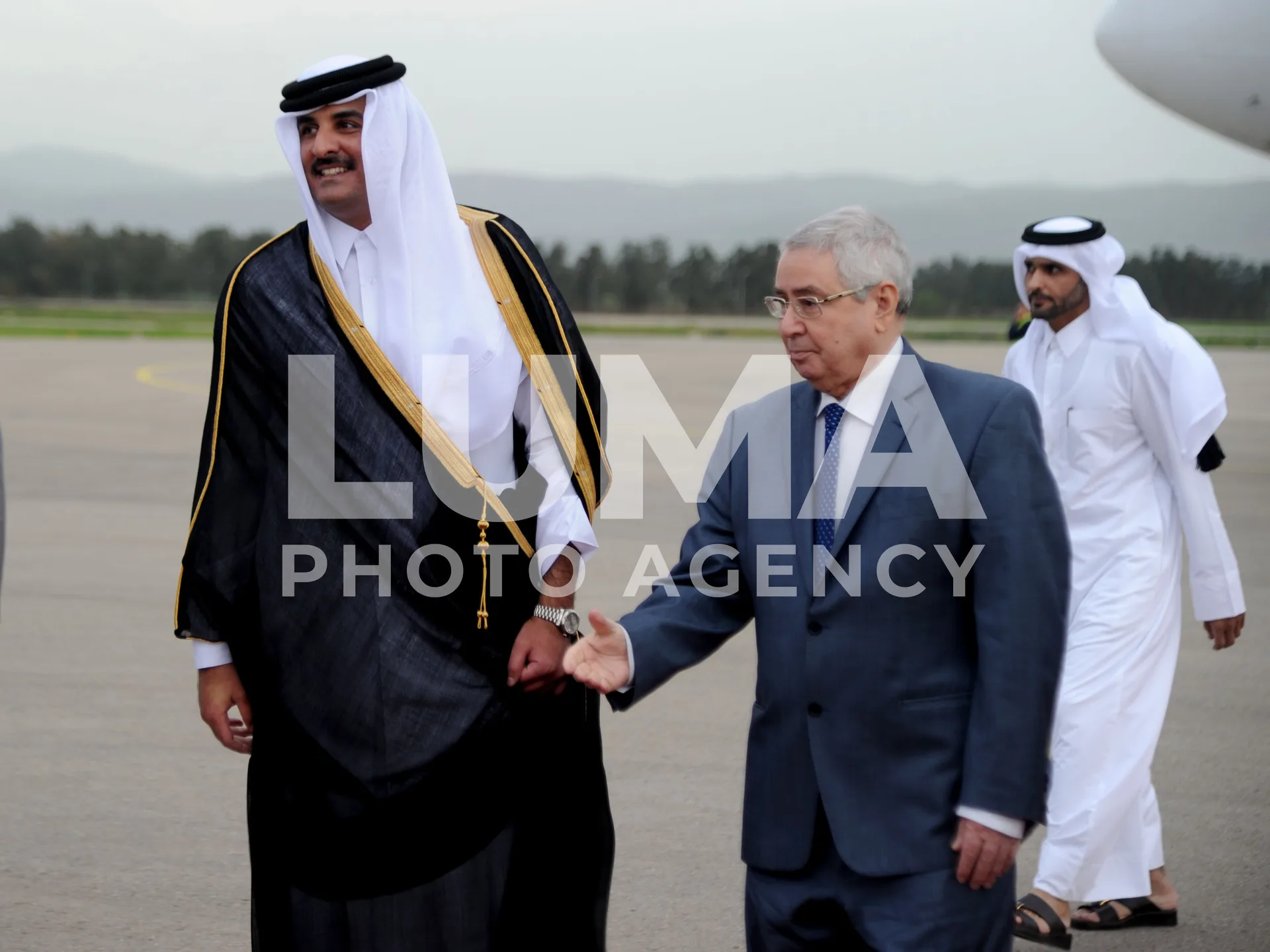الجزائر – الجزائر العاصمة – عبد القادر بن صالح يستقبل أمير قطر