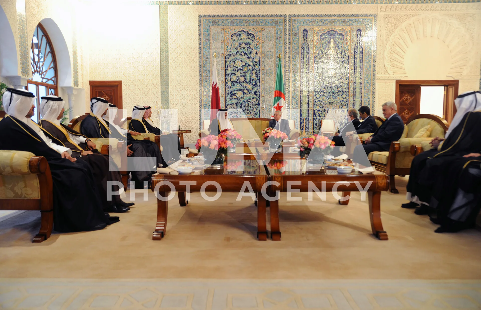 الجزائر – الجزائر العاصمة – عبد القادر بن صالح يستقبل أمير قطر