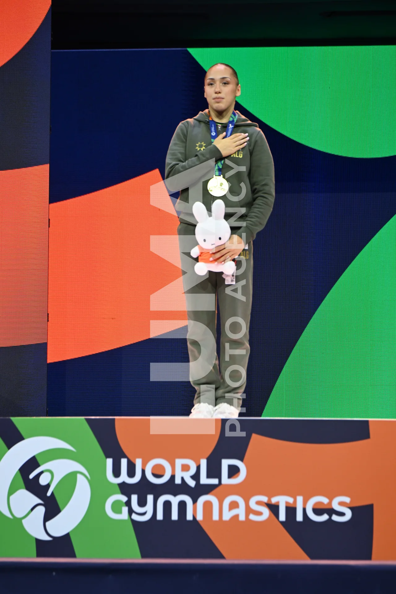 Kaylia Nemour ,sacrée championne du monde des barres asymétriques