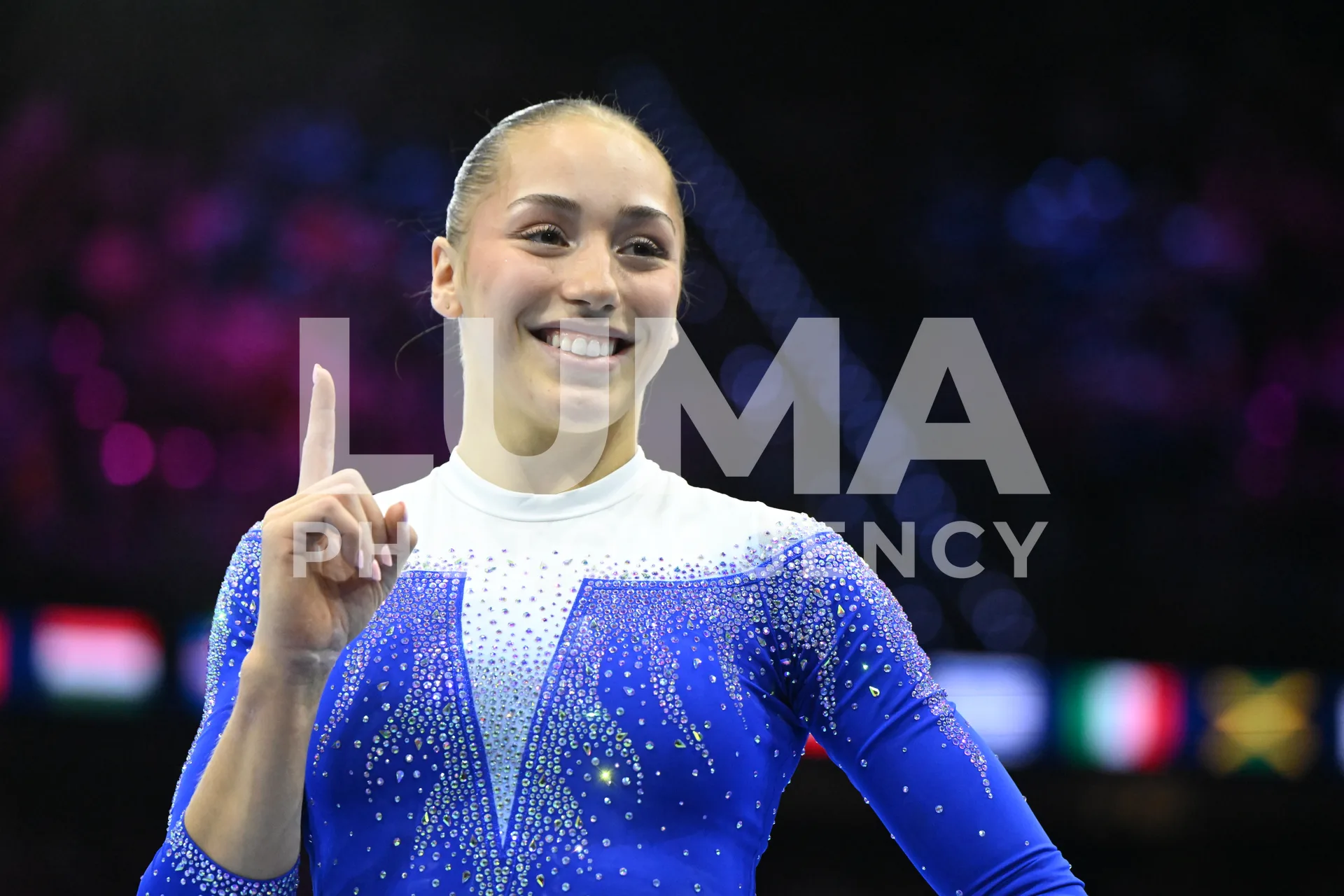 Kaylia Nemour ,sacrée championne du monde des barres asymétriques