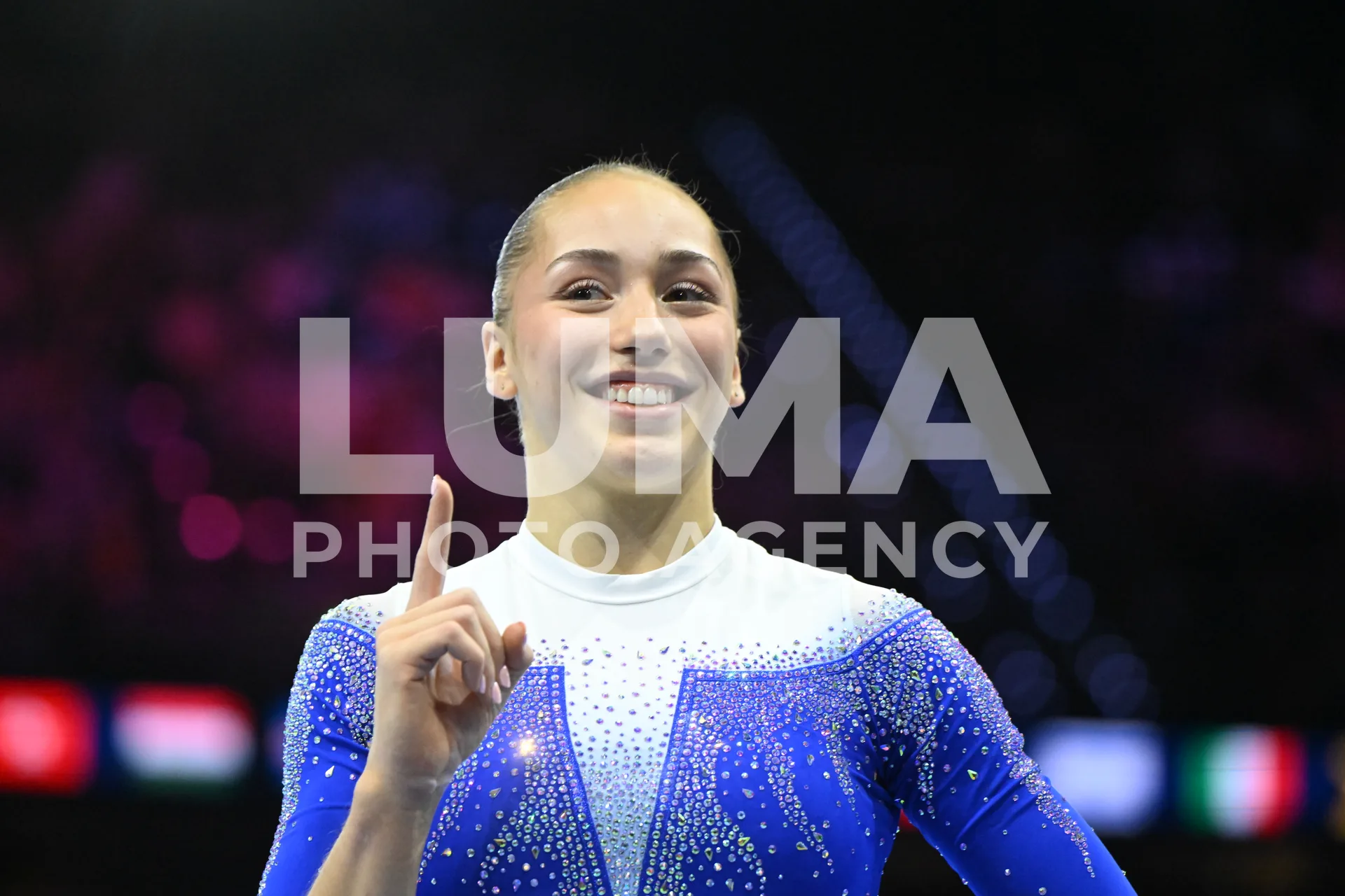 Kaylia Nemour ,sacrée championne du monde des barres asymétriques